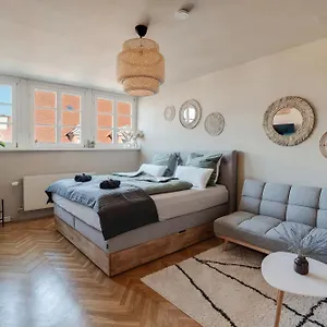 hero-stays-boho-nest-im-zentrum-mit-arbeitsplatz.graz-austria-hotels.com/